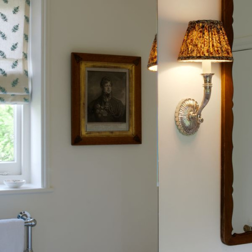 Фото №4 - Светильник настенный для ванной комнаты Sudbury(2S125351)